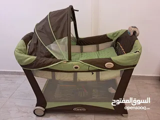  2 تخت اطفال من جراكو Graco pack and play
