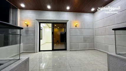  21 شقة جديدة للبيع طابق ارضي مدخل مستقل مع ساحة قرب قصر العوادين