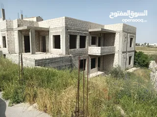  1 بيت عظم للبيع مساحة 426 م غرب مستشفى أيدون العسكري بسعر مناسب