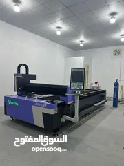  1 ماكينة قص ليزر CNC فايبر موديل AKJ1530F وارد الصين 1500واط