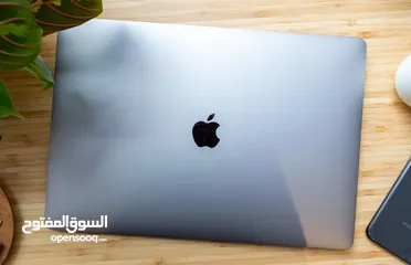  1 macbook Pro 2019 i9