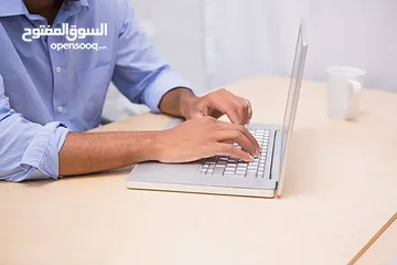  8 لابتوب بسعر العرض . ABI