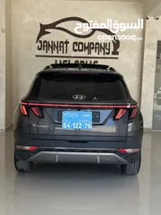  4 هونداي توسان هايبرد مع بانوراما