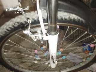  4 بسكليت وسط مستعمل عجال بالون