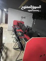  3 موجود عده محل كمبيوترات كامله للبيع