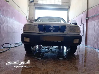  1 جيب سوبارو موديل 2000