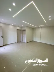  9 استوديو   ارضي   مع   حديقة   مميز   جداً   جداً   للبيع   في   الجاردنز   من   المالك   مباشرة