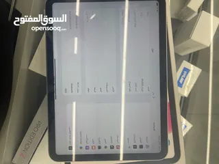  3 Ipad 10 256gb silver مستخدم مشحون مرتين