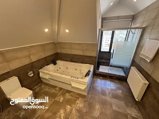  23 شقة مع روف 4 غرف فندقية مفروشة ملوكي للإيجار    السعر لليوم •اقل مدة اسبوع•