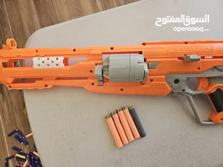  4 accustrike toy blaster with 5 bullets, 4 similar and 1 diffent