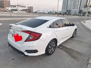  23 Honda civic 2017model Gcc  very clean and beautiful  158700km running  1year mulkiya insurance