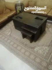  1 طقم كنب ثقيل مع طاولة و طربيزات للبيع مع البوفية 60