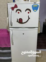  1 ثلاجه للبيع