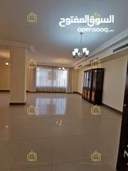  1 شقة فارغة - دير غبار - 4نوم - 280م - مطلة - قريبة من الخدمات العامة
