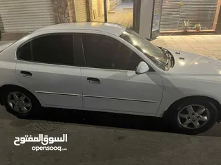  2 سياره xD  4جيد
