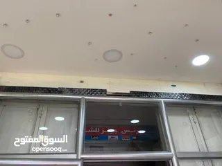  10 محل تجاري للإيجار في مدينة نابلس في عمارة قناديلو الطابق الأول مقابل دخلة طولكرم و فوق شاورما ساحيتا