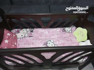  3 تخت بيبي خشب مع فرشة