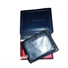  11 محفظة وحافظة نقود رجالي Tommy Hilfiger جلد اصلي طبيعي 100% مستعملة بحالة جيدة جدا.