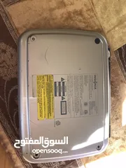  1 عندي هاض ال dvd للبيع، ما بعرف شو خرابو  بس اضن بدو شاحن بس