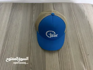  4 كابات جديده السعر ريالين ونص