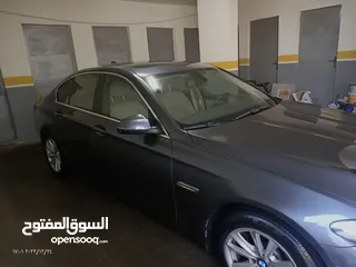  2 BMW 520 2016 silver package