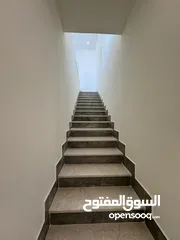  23 شقة دوبلكس مع روف باطلالة مميزة مساحة 280 + 90 باجمل مناطق رجم عميش - حي الصحابة -شركة رمضان للاسكان