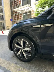  8 فوكس فاجن ID4 Crooz pro piano Black    2022وارد شركه البستنجي