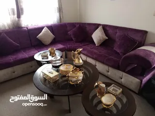  7 طقم ضيوف كورنر للبيع مع طاولات و برادي