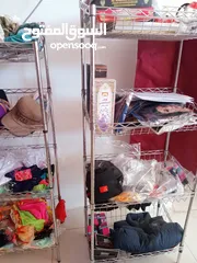 8 اغراض اكسسورات وتجميل وكهربائيه سشوار ومليكان وستاند