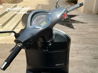  10 بحالة الوكالة VESPA GTS 300
