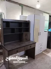  9 مكتب ومكتبة دراسية