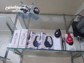  10 بضاعة محل إتصالات