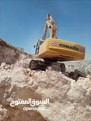  23 بلدوزر D8L +لودر 470 +حفارة 450 +حفارة 300 للإيجار