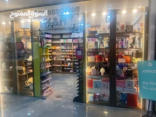  4 فرصه لا تعوض للاستثمار محل اكسسوارات ومكياج للبيع داخل المطعم الرئيسي في جامعة البلقاء التطبيقية