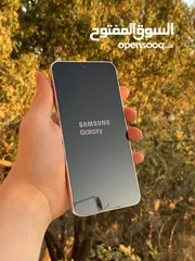  16 سامسونج جالاكسي اس 23 عادي 128 جيجا الرام 8 جيجا جهاز شبه كرتونة يعني لزقته لسا عليه جهاز ولا ارتب