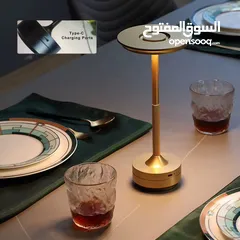 9 تيبل لامب لمس ألمنيوم، متعدد الألوان ودرجات الإنارة، يضفي على المكان لمسة رقي وراحة