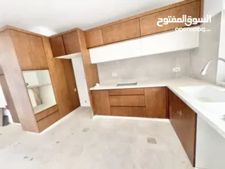  10 شقق للبيع في عين منجد