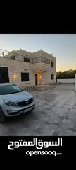  27 بيت جديد غير مسكون مكون من ثلاث طوابق في المزرعه الغربية بالقرب من شركة النزيه للبلاط منطقه هادئه