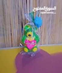  11 مجسم بيت خشبي"عمل يدوي"من الصلصال / المعجون مع عرباية من الخشب عرض خاص فقط 25 دينار بدلاً من 50دينار