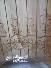  2 بردايه لون بني مع لمعه ذهبي مطرزه ورد بني طول القماش 6 متر ومخيطه عشباك مترين ونص