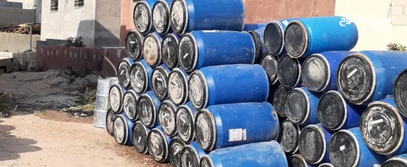  30 براميل بلاستيك + حديد
