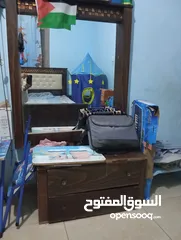  4 غرفة نوم للبيع بحالة جيدة مع خزانة