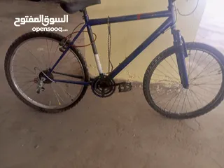  8 بسكليتات للبيع