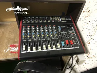  6 طاولة سنوكر  وطاولتين بلياردو