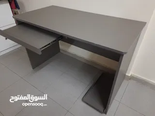  4 computer table