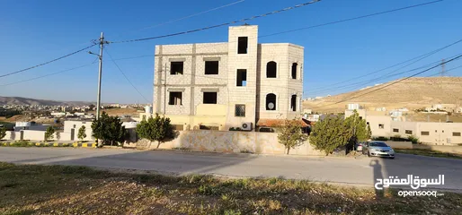  17 شقة بناء عظم مميزة للبيع طابق ثاني و ثالث وسطح بمساحات 240م مع ترسات....البيع منفصل أو كلي من المالك