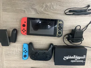  1 NINTENDO SWITCH 2019 USED  LITTLE SCRATCHES R1 NOT WORKING (FIXABLE) EXTRA CONTROLLER AND JOYSTICK