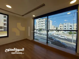  8 مجمع تجاري مكاتب على شارعين للبيع في جبل عمان بمساحة بناء 1816م