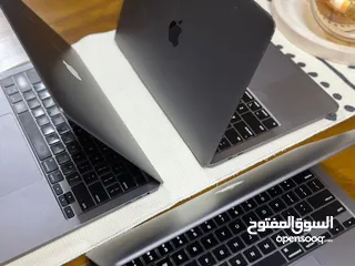  1 ماك بوك مستعمل استعمال بسيط بطاريه 100٪؜ امريكي  MacBook Pro 2020 SSD: 512GB RAM: 16GB