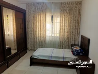 5 شقة مفروشة للايجار طابق ارضي فاخره قرب مطعم ورد